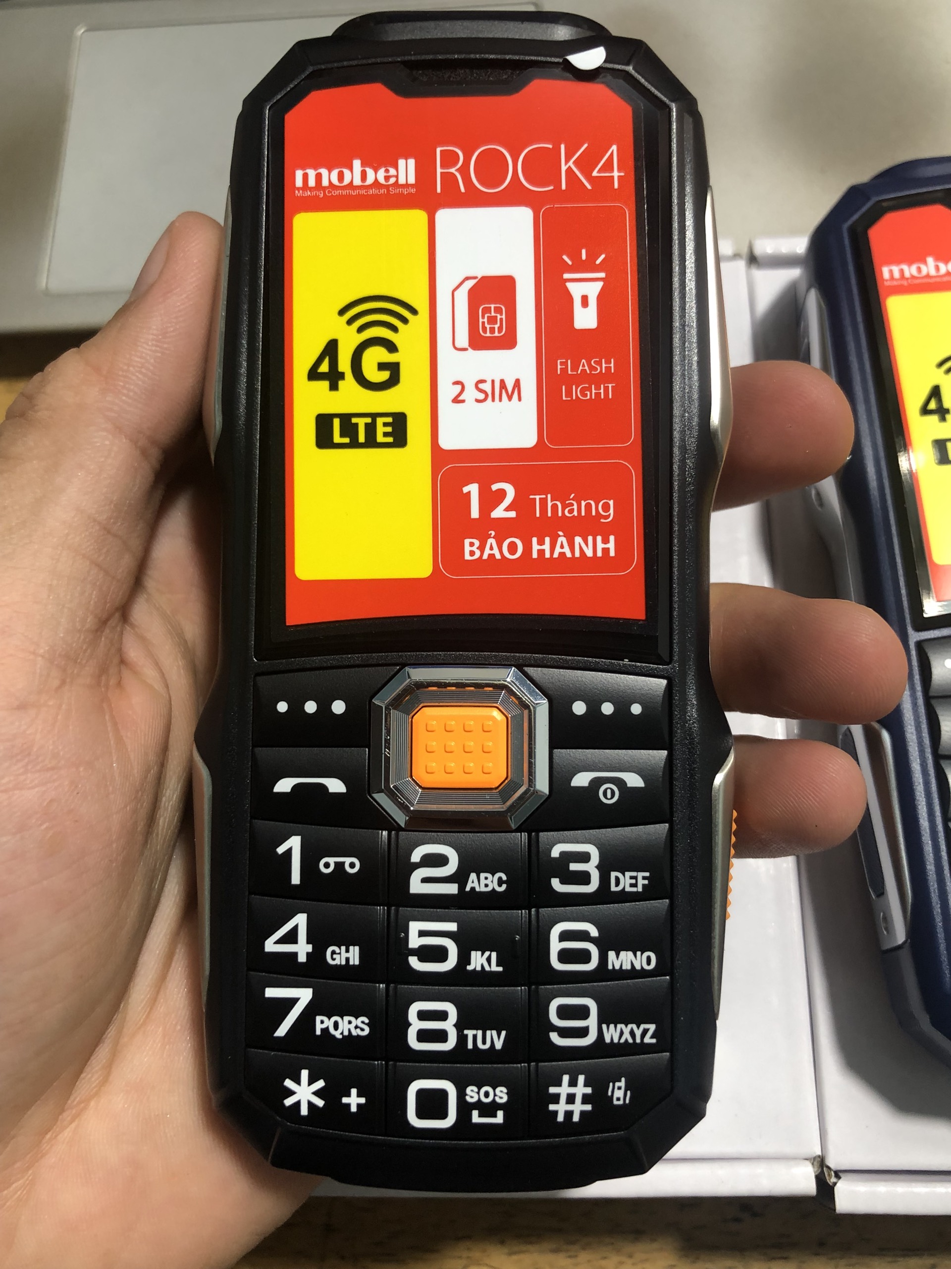 Điện thoại Mobell Rock 4 4G ( Hàng chính hãng + Bảo hành 12 tháng)