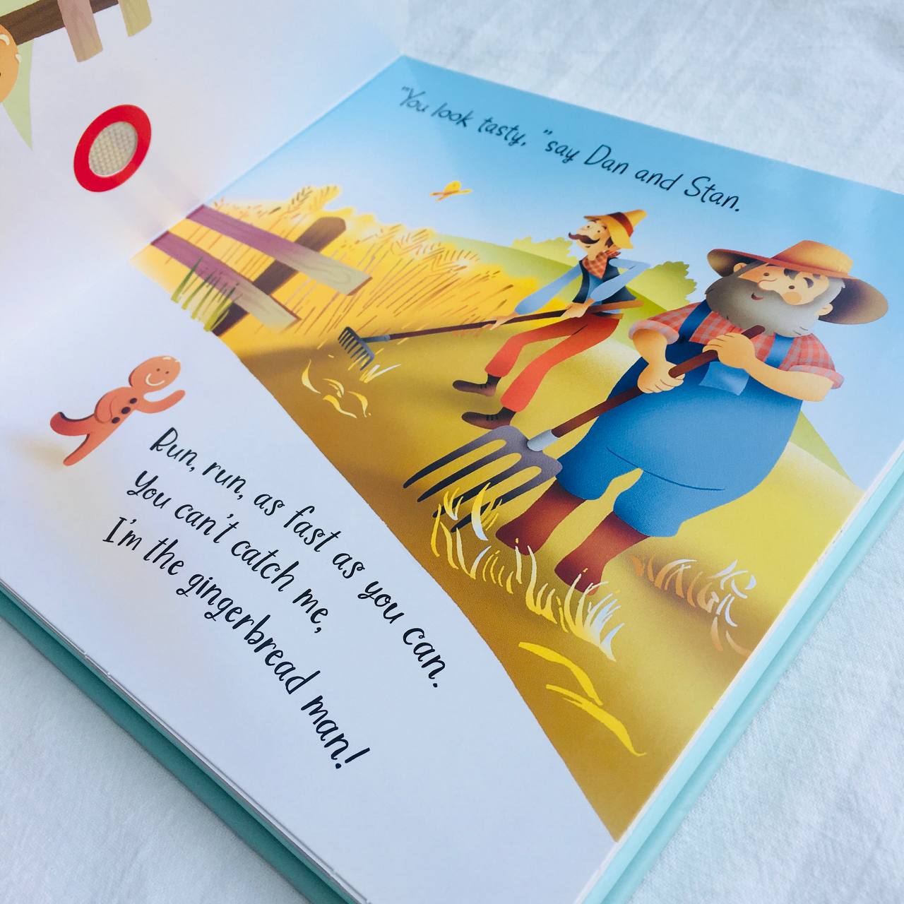 Sách Usborne Listen and Read Story Books : The Gingerbread Man - Có Âm Thanh Giúp Bé Nghe Đọc Theo