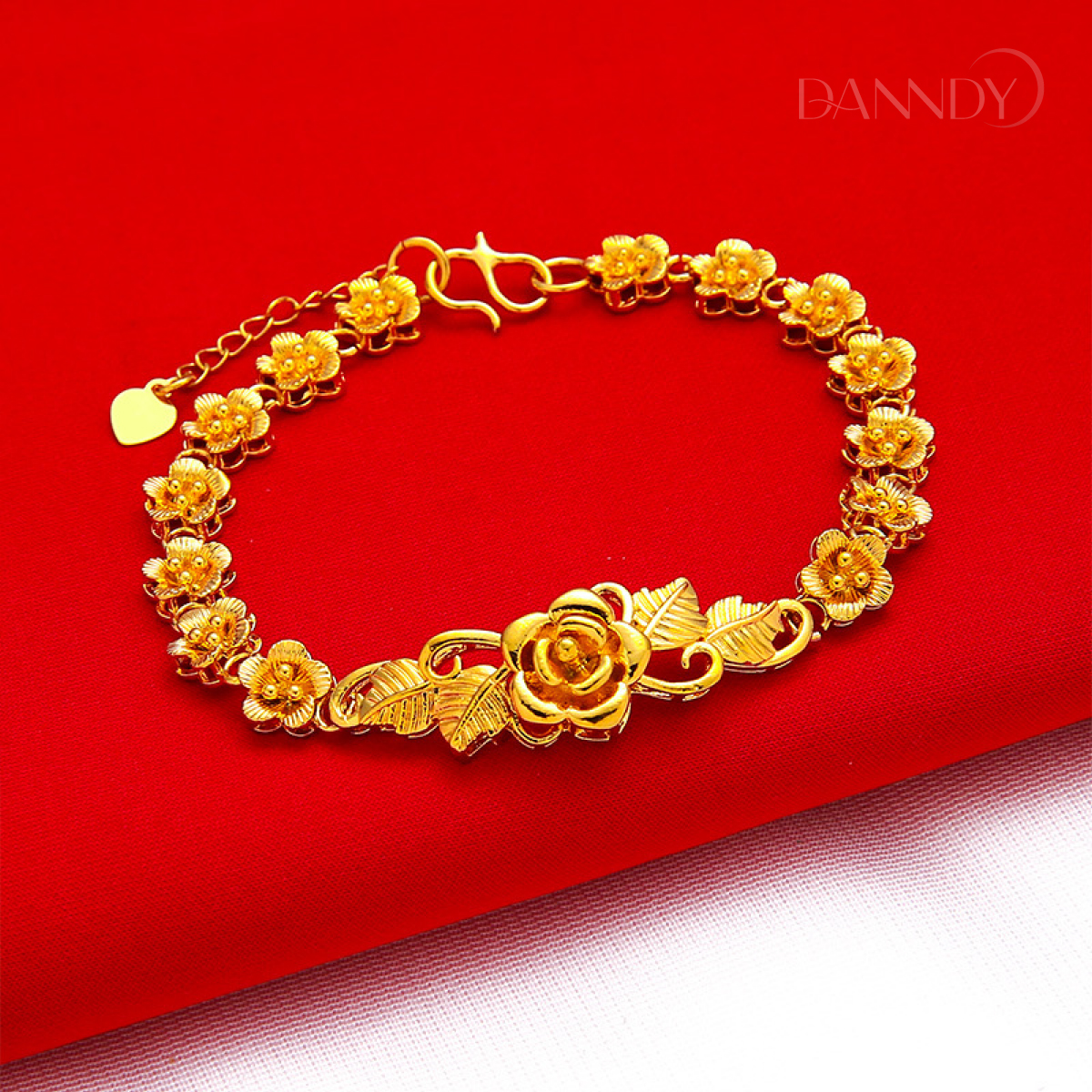 Lắc tay hoa mai mạ vàng 24k màu sắc đẹp lâu xuống màu. Lắc tay nữ mạ vàng sang trọng phù hợp cho di 