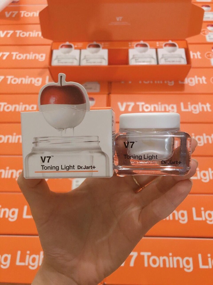 Kem dưỡng trắng da và mờ thâm nám Dr.Jart+ V7 Toning Light nội địa Hàn Quốc.
