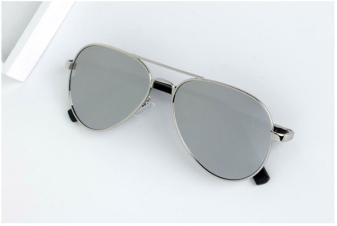MẮt kính rayban