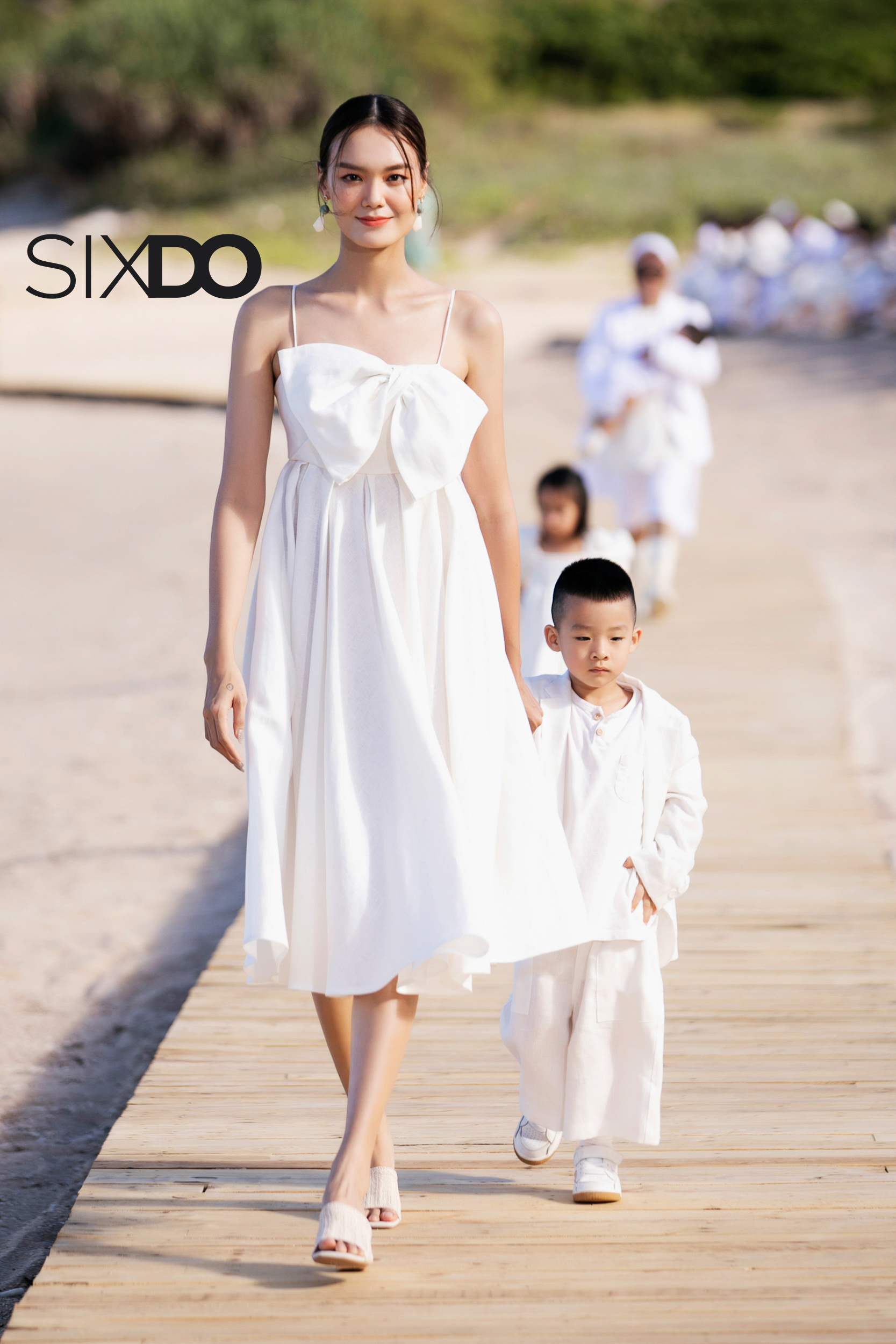 Đầm hai dây nơ ngực linen SIXDO (Strappy Midi Linen Dress)
