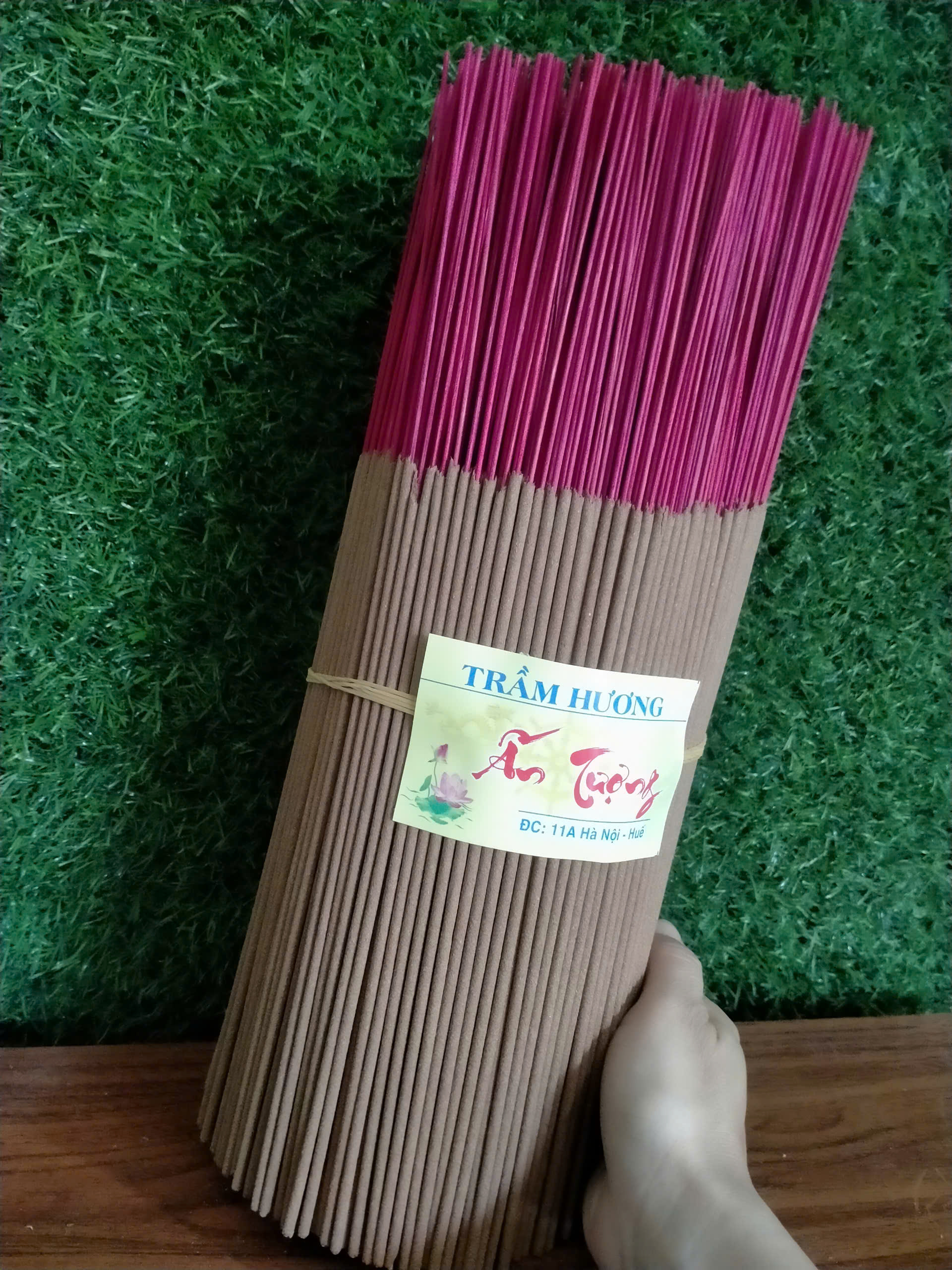 1kg nhang trầm hương huế + Tặng 5 nụ trầm Vĩnh Thuận Phát ( THƠM DỊU NHẸ ÍT KHÓI không hóa chất 700 cây )