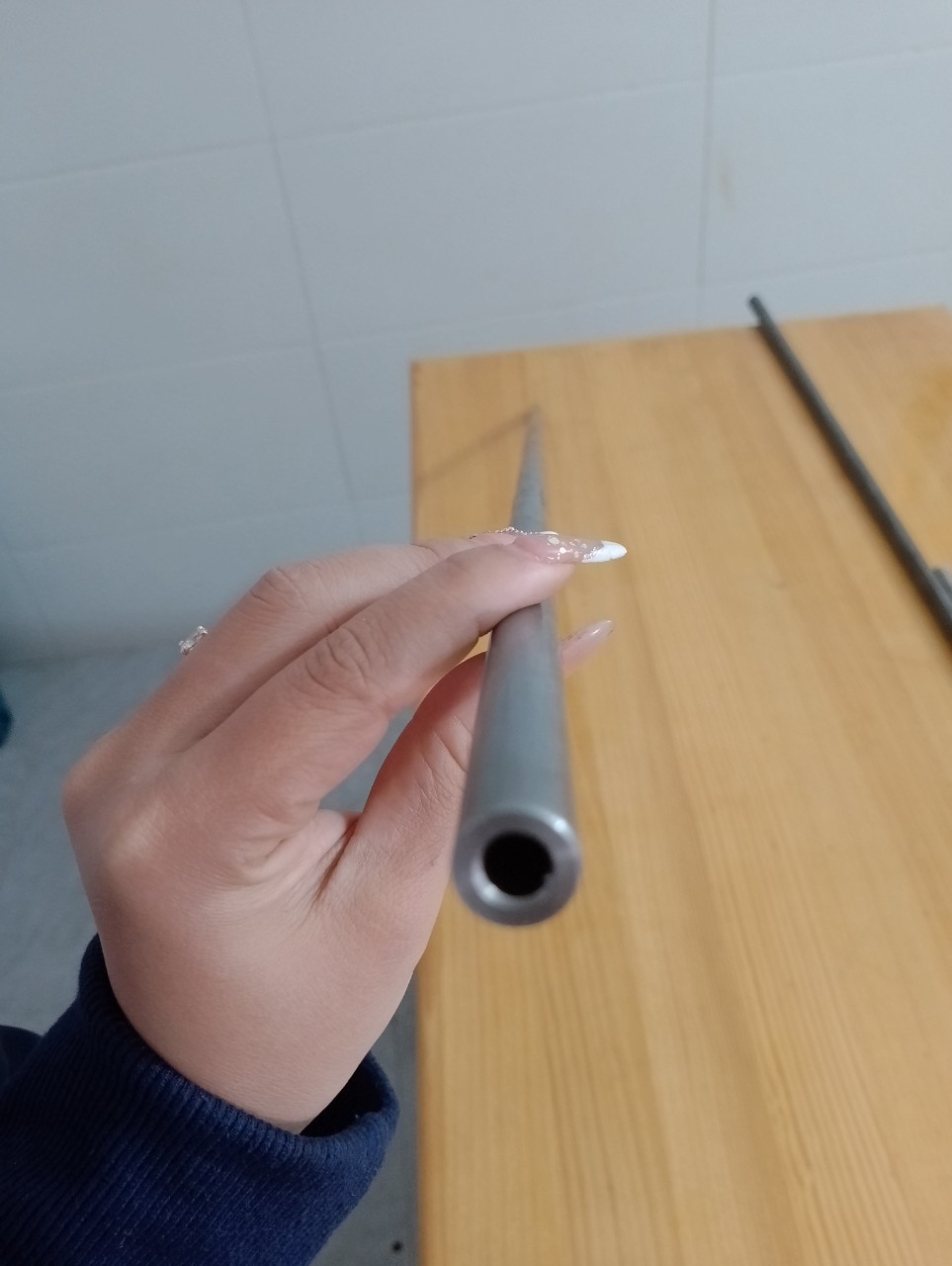 Phôi thép đúc nhập khẩu phi 16 lỗ 8li05 dài 1 mét 20