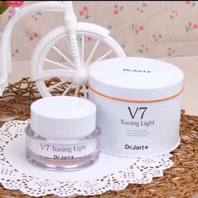 Kem V7 Toning Light – Dương Trắng D.a Loại Bỏ Mun Nám