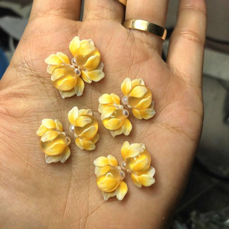 [HCM]Sản phẩm trang trí móng  vẽ nổi Nail desige  hoa vẽ nổi. Hoa nổi 4D Fantasy set 2 hoa theo màu.Hoa dễ bẻ from móng(hàng vẽ tay không đổ khuôn )