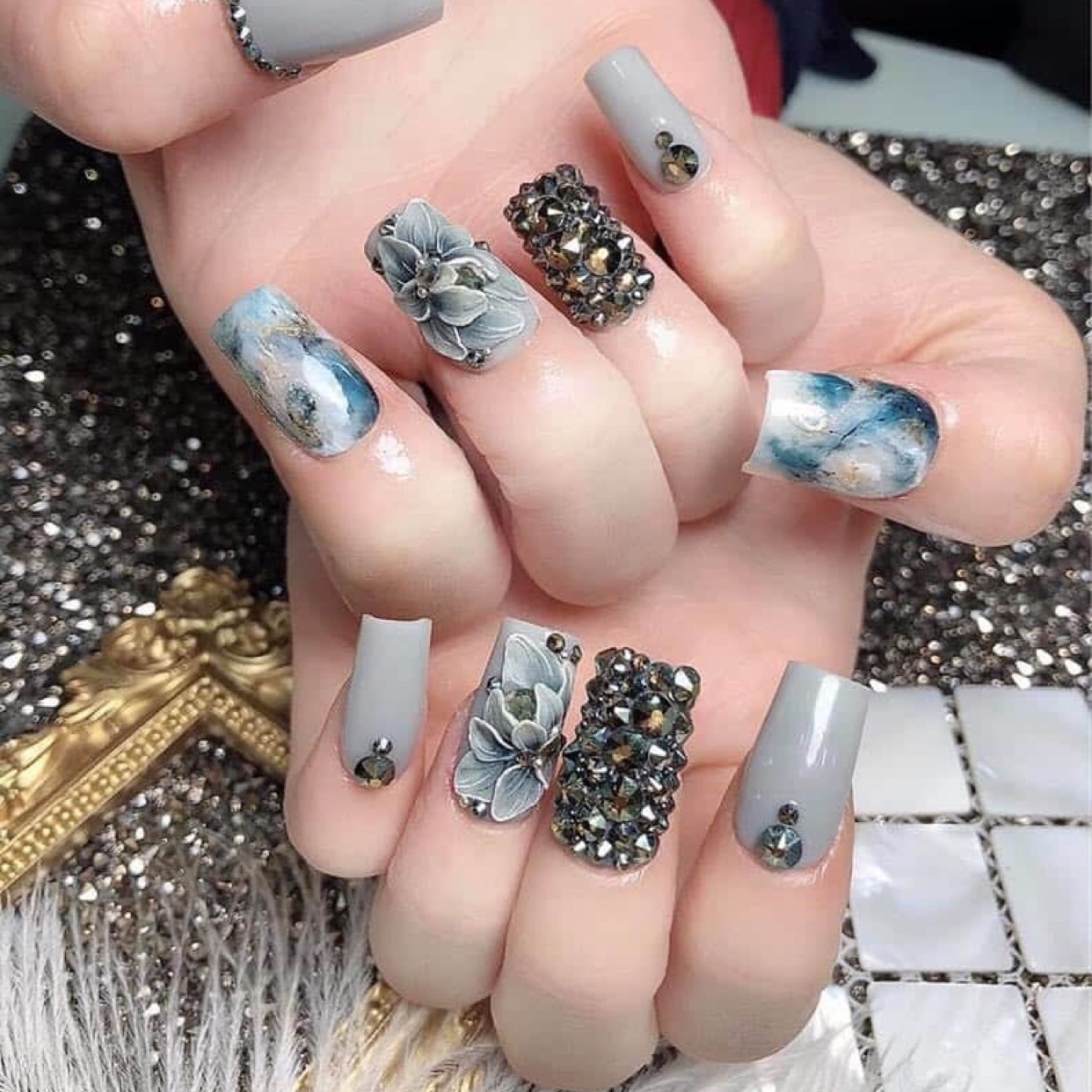 Móng Tay Giả - Nail Thiết Kế - Loang Phối Full Đá Và Hoa Bột