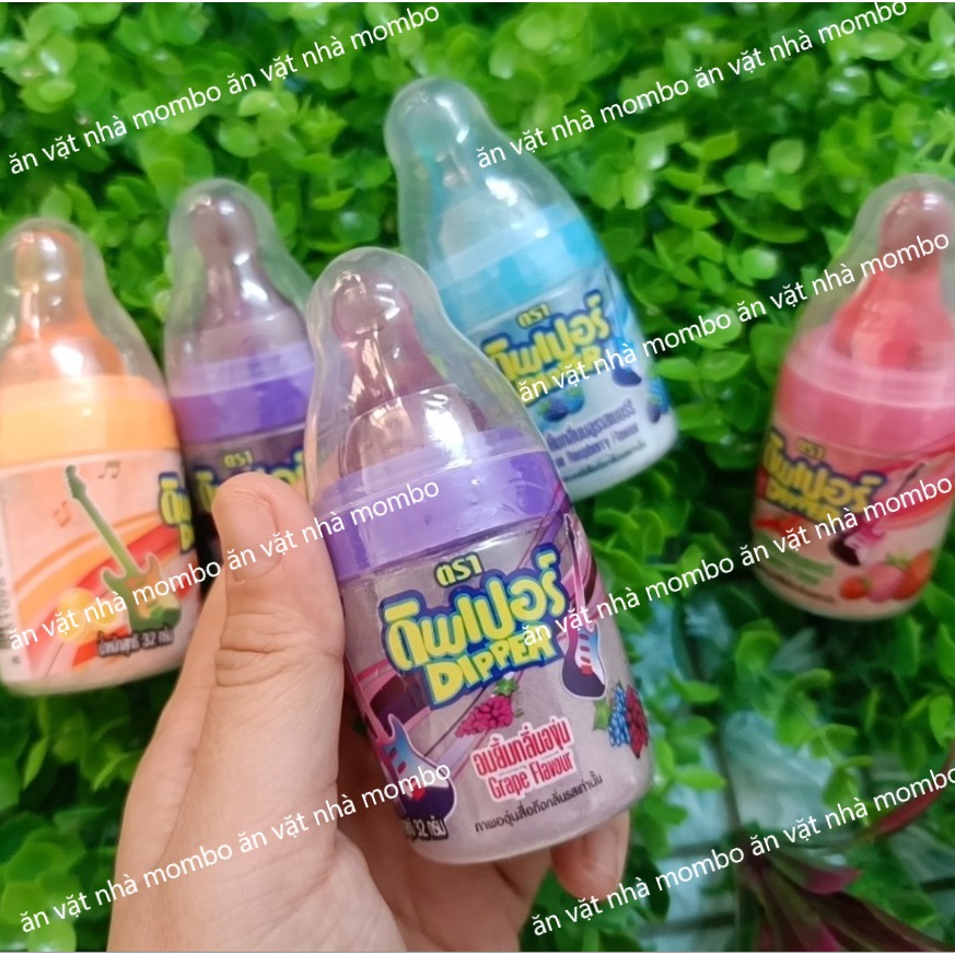 Kẹo bình sữa mút gồm 2 phần kẹo mút và bột sữa Thái Lan hủ 32g