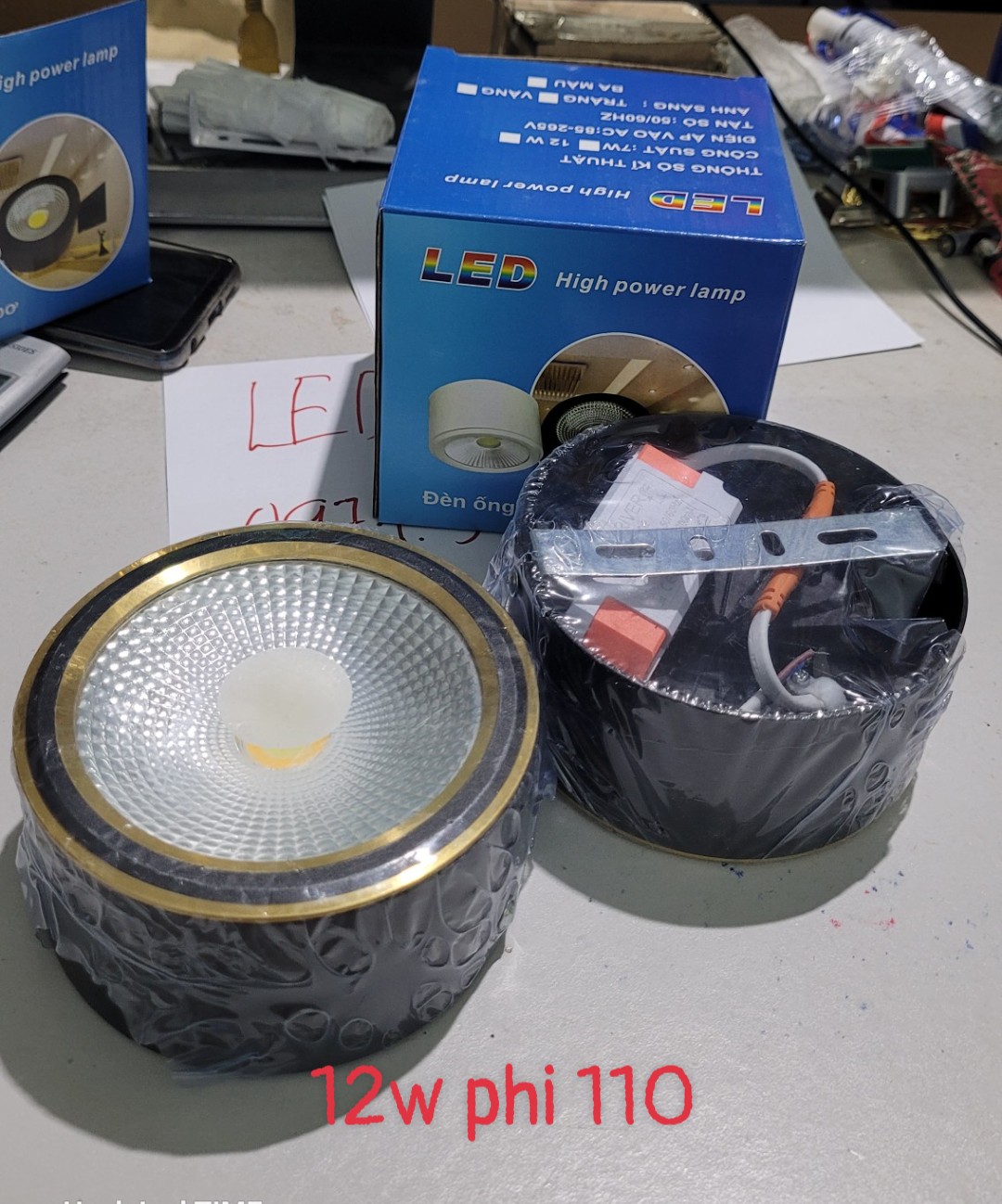 Đèn led ống bơ đèn rọi 12w viền vàng viền bạc 3 chế độ