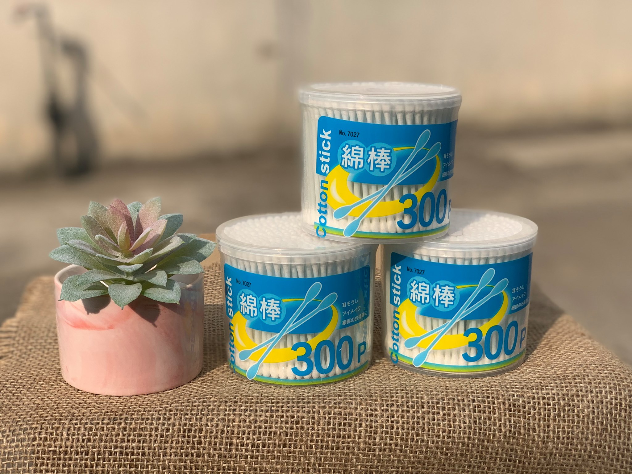 Hộp 300C Bông Ngoáy Tai Nhập Khẩu Từ Nhật Bản