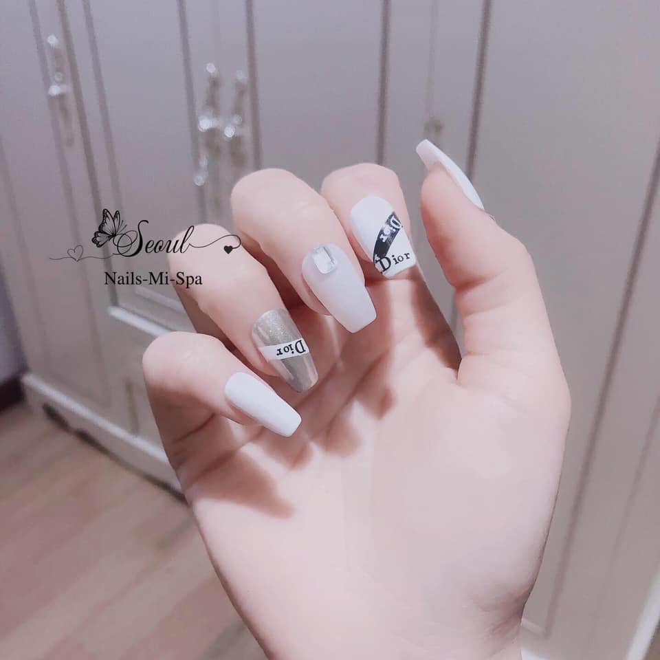 Nail box móng úp thiết kế sẵn