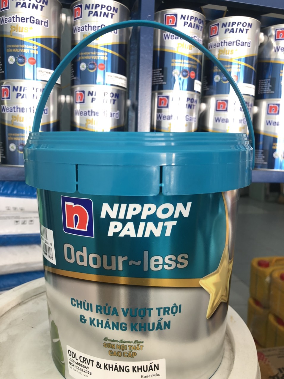 Sơn Nippon Paint Odour-less New! 2022 (1L) với khả năng chống kháng khuẩn vượt trội.