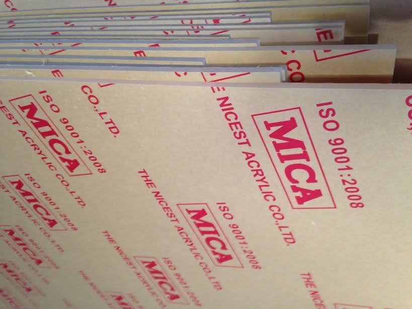 Mica trong suốt Dày 3mm nhiều kích thước 40x4040x3030x3030x2020x10...(Mica Đài Loan)