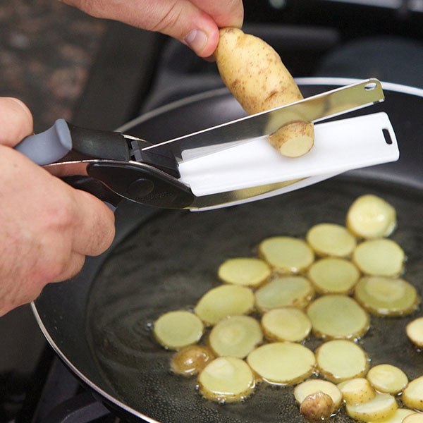 Multi-purpose vegetable cutting knife