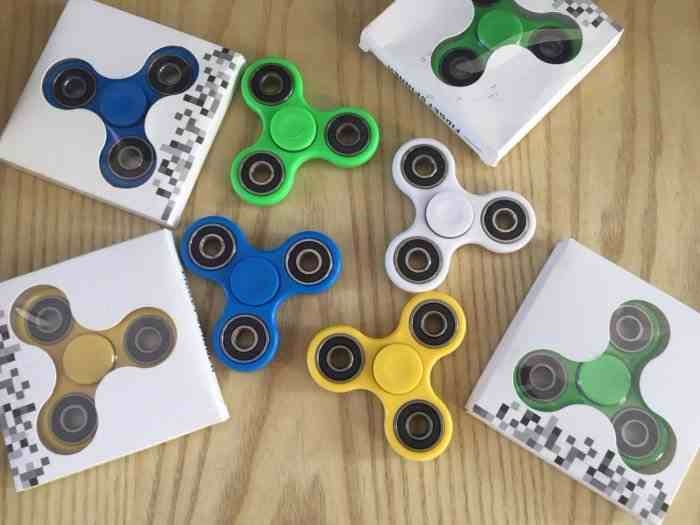 Con quay giảm stress hand spinner giá rẻ tại Hà Nội