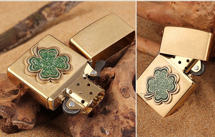 Bật lửa Zippo màu vàng cỏ bốn lá