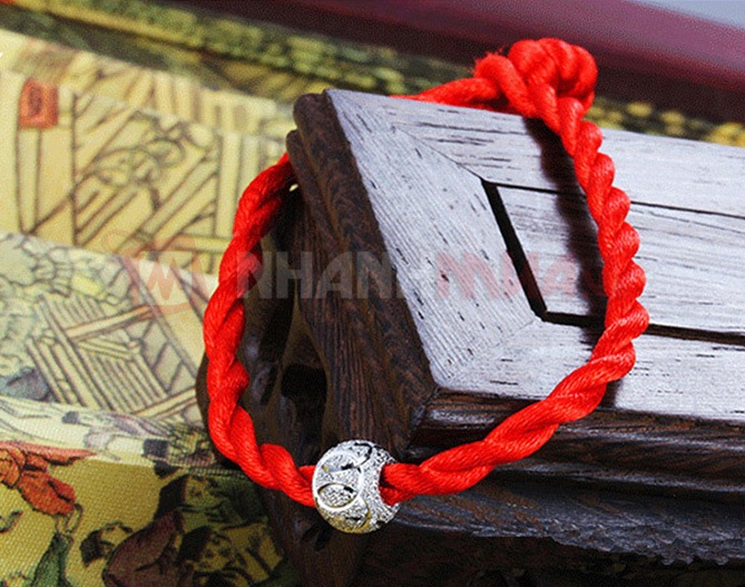Vòng tay Charm may mắn Bạc Thái