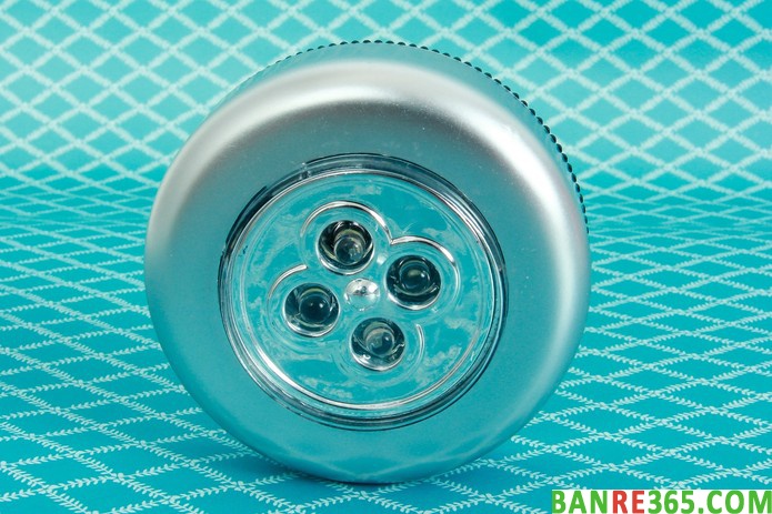 3 đèn led loại 4 bóng dán tường tiện dụng - 4