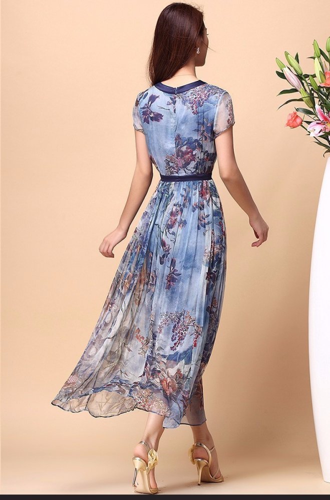 HÀNG NHẬP CAO CẤP- ĐẦM MAXI CỔ KHOÉT HỌA TIẾT SANG TRỌNG 4