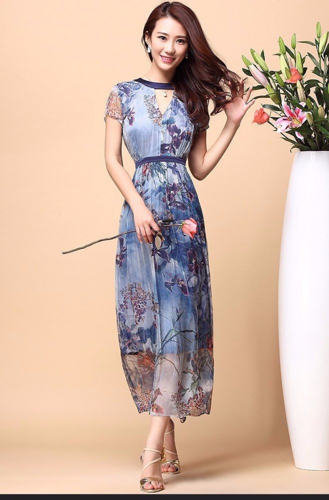 HÀNG NHẬP CAO CẤP- ĐẦM MAXI CỔ KHOÉT HỌA TIẾT SANG TRỌNG 3