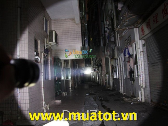 đèn pin siêu sáng Ultrafire C8; muatot.vn