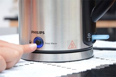 Ấm đun siêu tốc Philips HD9316 đang khuyến mãi tại Nguyễn Kim