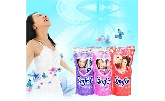 Nước xả Comfort Thái Lan Hồng 600ML cho hương thơm đam mê
