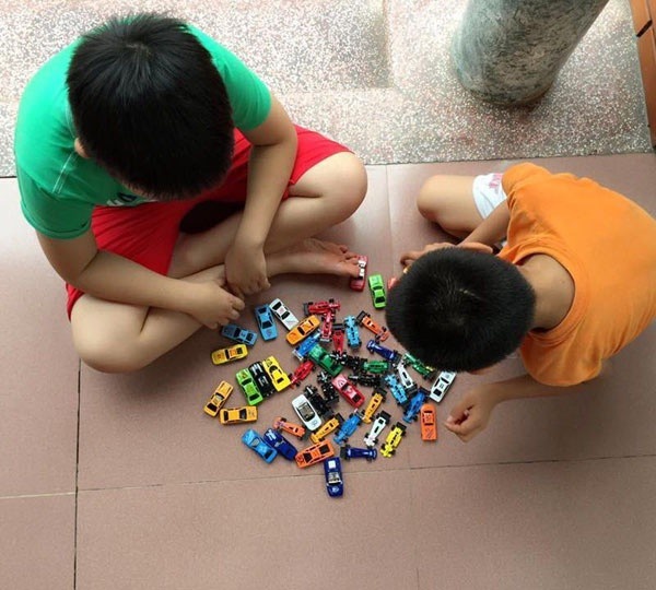 Set 50 ô tô sắt cho bé 1