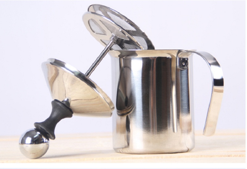 Bình đánh sữa làm cappuchino