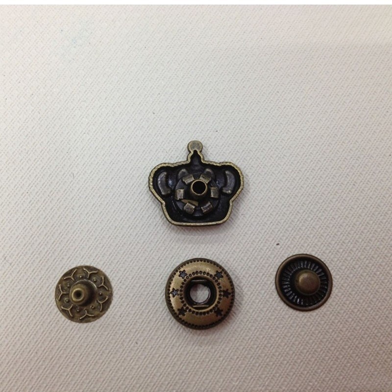 Metal Snap Button Imperial Crown (2)