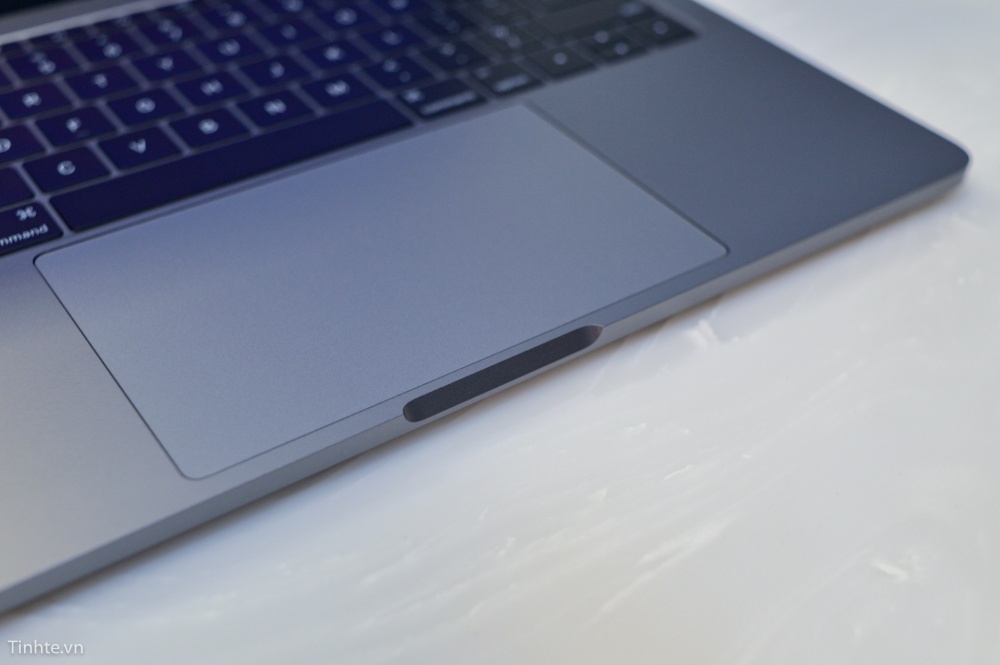 Macbook_Pro_13_late_2016-43.jpg