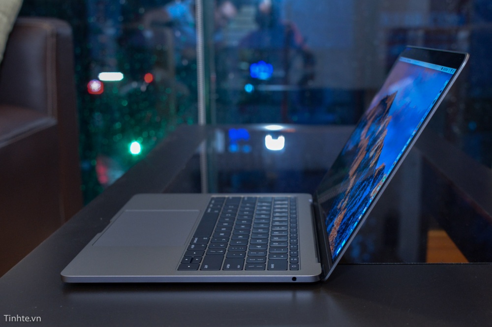 Macbook_Pro_13_late_2016-6.jpg