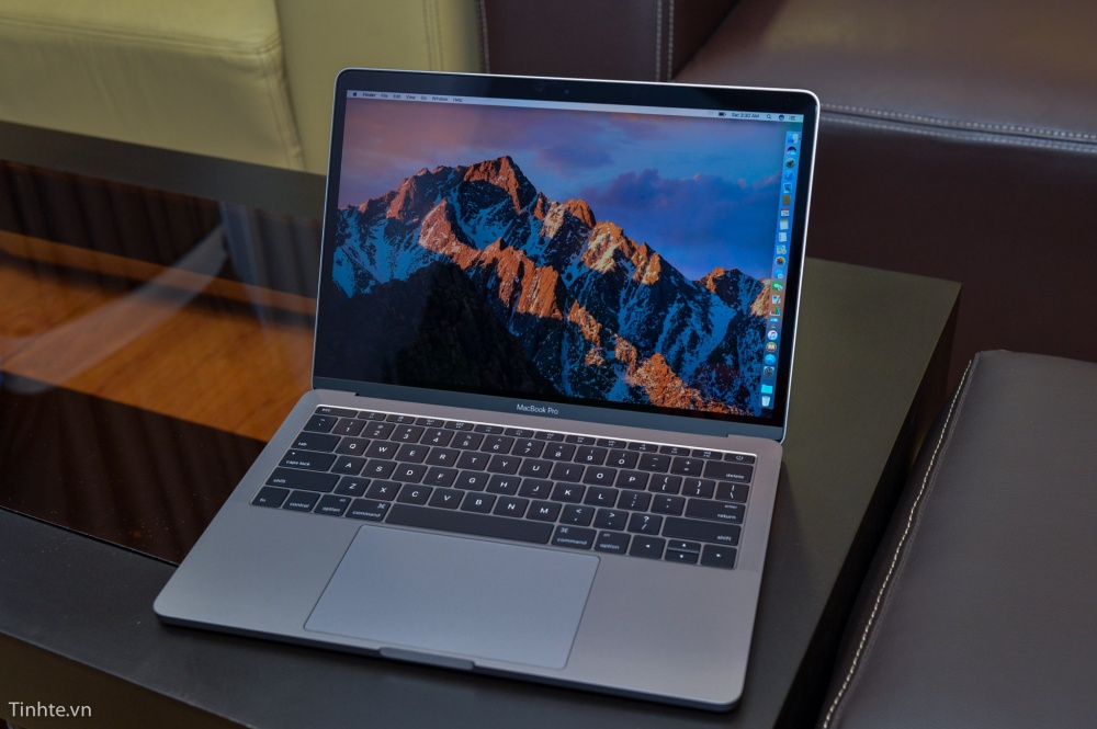 Macbook_Pro_13_late_2016-4.jpg