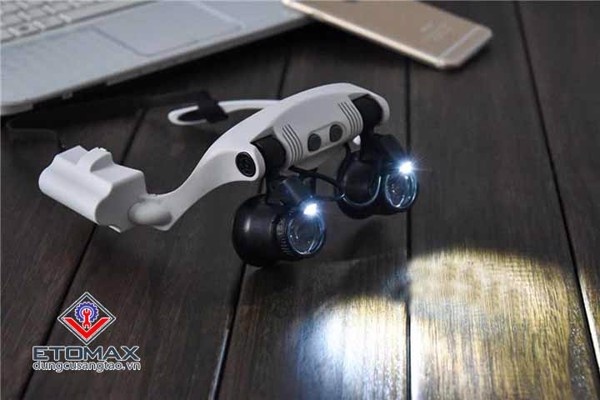 Kính lúp đeo mắt có đèn v4