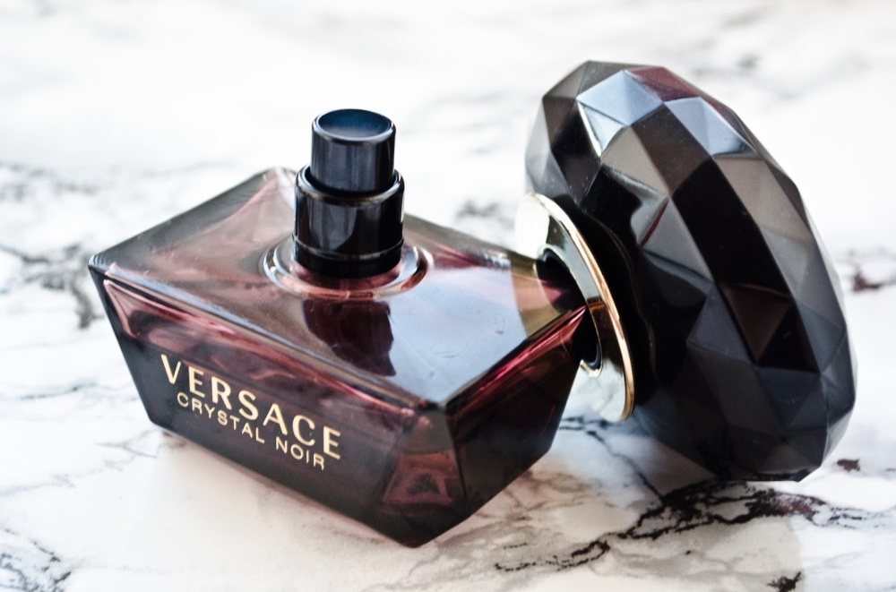 Nước Hoa Versace Crystal Noir Eau De Parfum 90ml