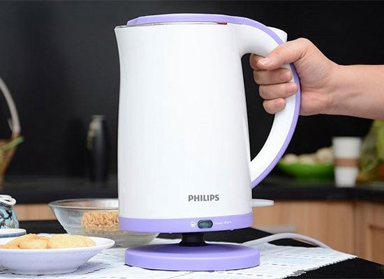 Ấm đun siêu tốc Philips HD4608 tự ngắt nước khi sôi