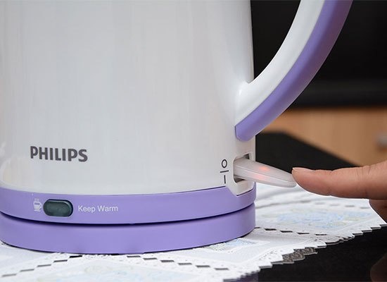 Bình đun siêu tốc nào tốt, Ấm siêu tốc Philips HD9312
