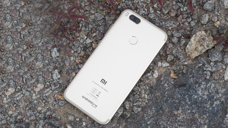 Trên tay Xiaomi Mi A1 Trên tay Xiaomi Mi A1