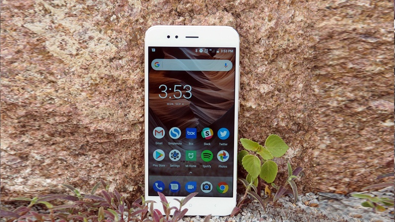 Trên tay Xiaomi Mi A1 Trên tay Xiaomi Mi A1